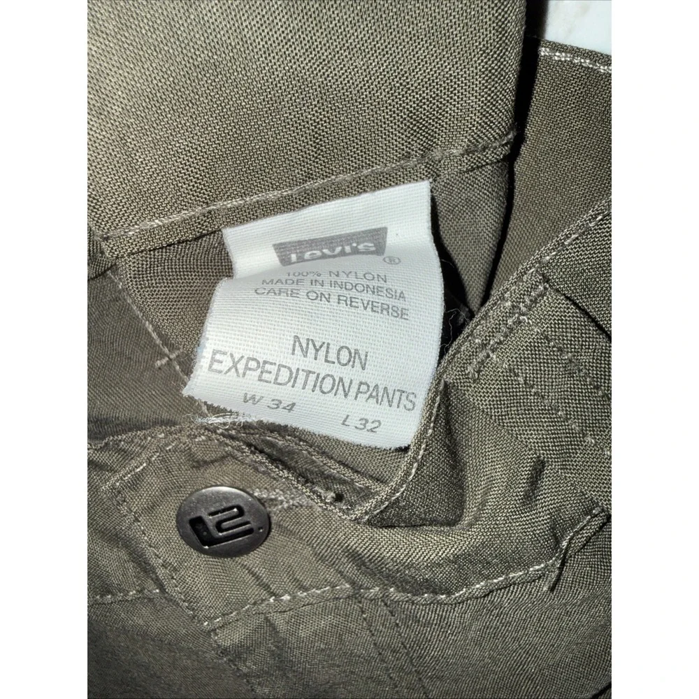 Vintage 90's Levis Nylon Expedition Hiking Cargo Pants  Men's 34x32 (fits 32x30)